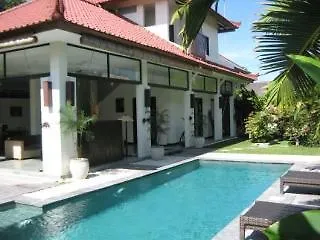 Villa Surga Σεμινιάκ Ινδονησία